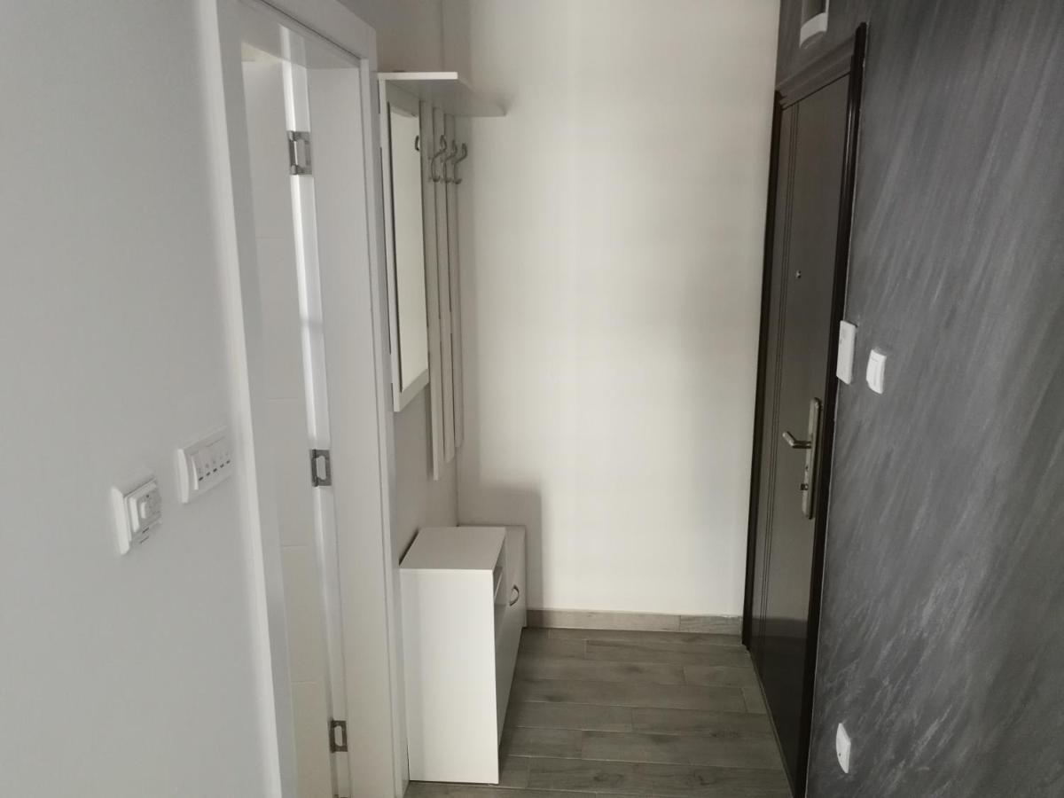 Appartamento Danica Sremska Mitrovica Esterno foto
