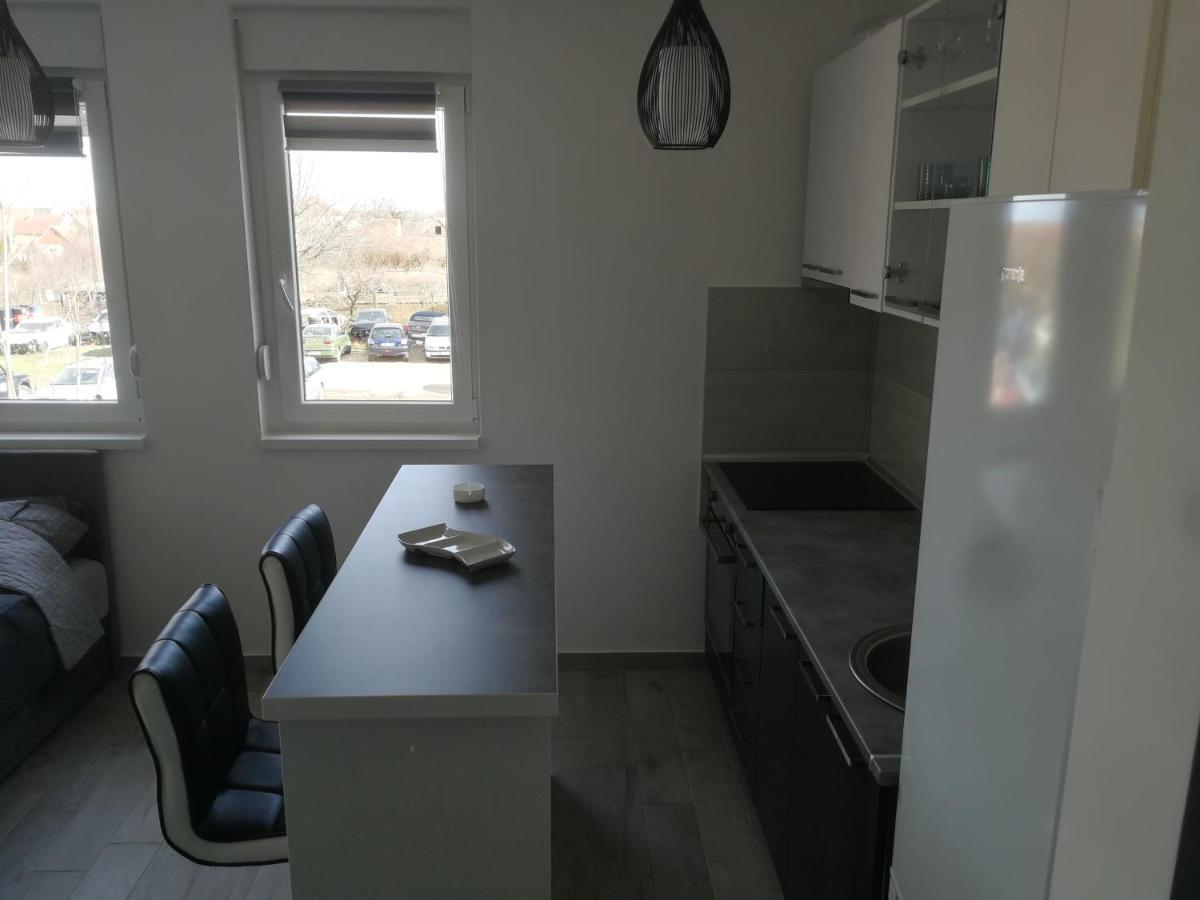 Appartamento Danica Sremska Mitrovica Esterno foto
